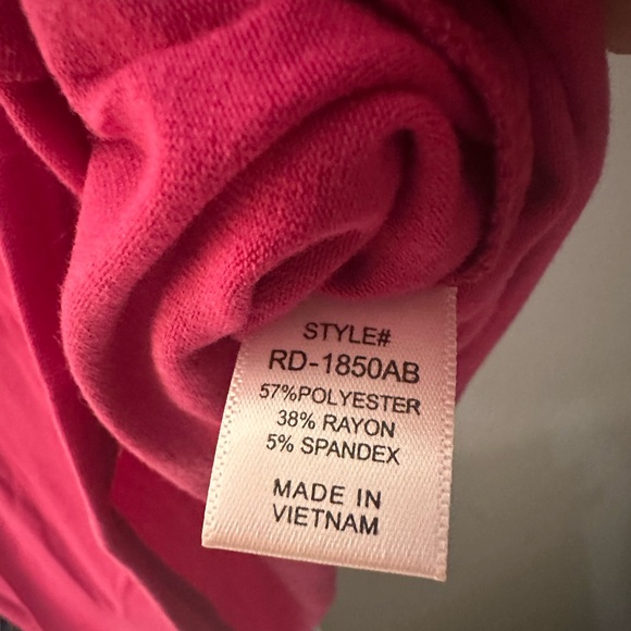 Zenana Round Neck Rolled Sleeve Tunic Shirt Dress with Pockets in Magenta - Picture 2 of 2